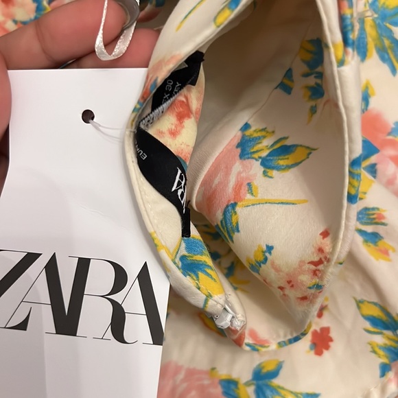 Zara NWT floral print mini skirt - Picture 9 of 9